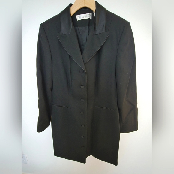 Valerie Steven's black 100% Wool made in USA satin collar jacket / blazer | 8 - Picture 1 of 8